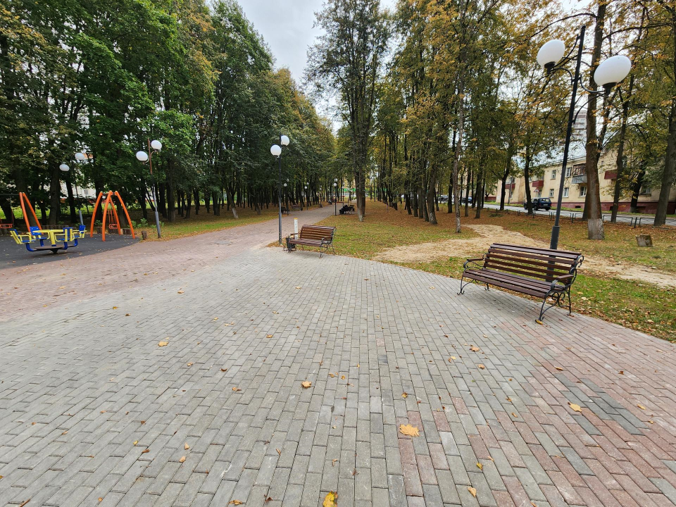 Брусчатку в Сквере Ветеранов переложили по обращениям чеховцев на «Добродел»