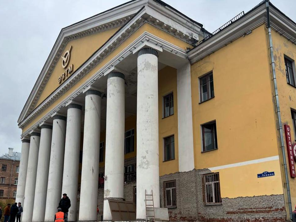 Старый ДК преображается: капремонт Культурного центра «Октябрь» завершится в 2025 году