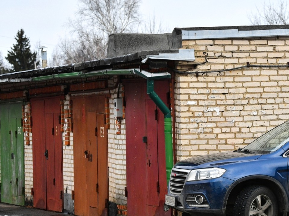 Инвалиды в Подмосковье получают электронные разрешения на размещение гаража рядом с домом