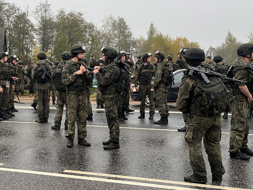 Подмосковные контрактники получают необходимые навыки в специальном центре