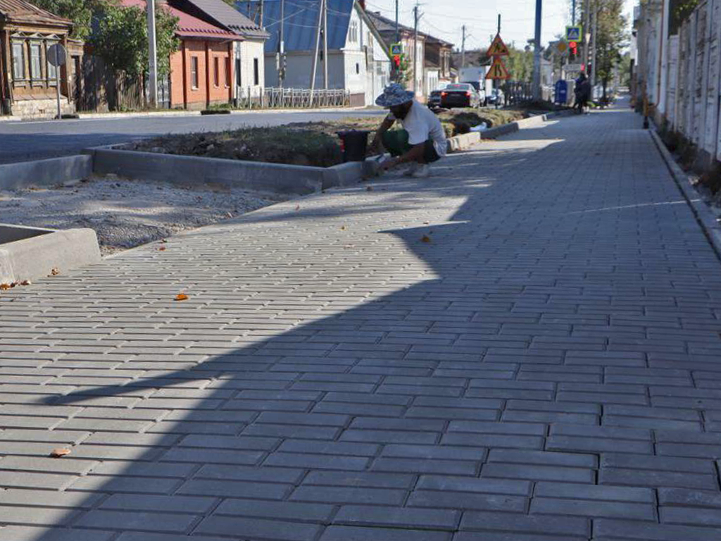 В Зарайске завершают благоустройство Первомайской улицы