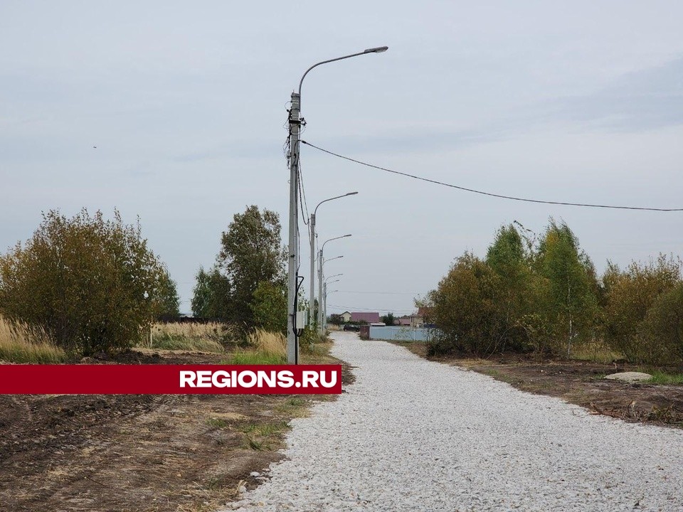 Подъезды к участкам многодетных семей в Шипилове заасфальтировали