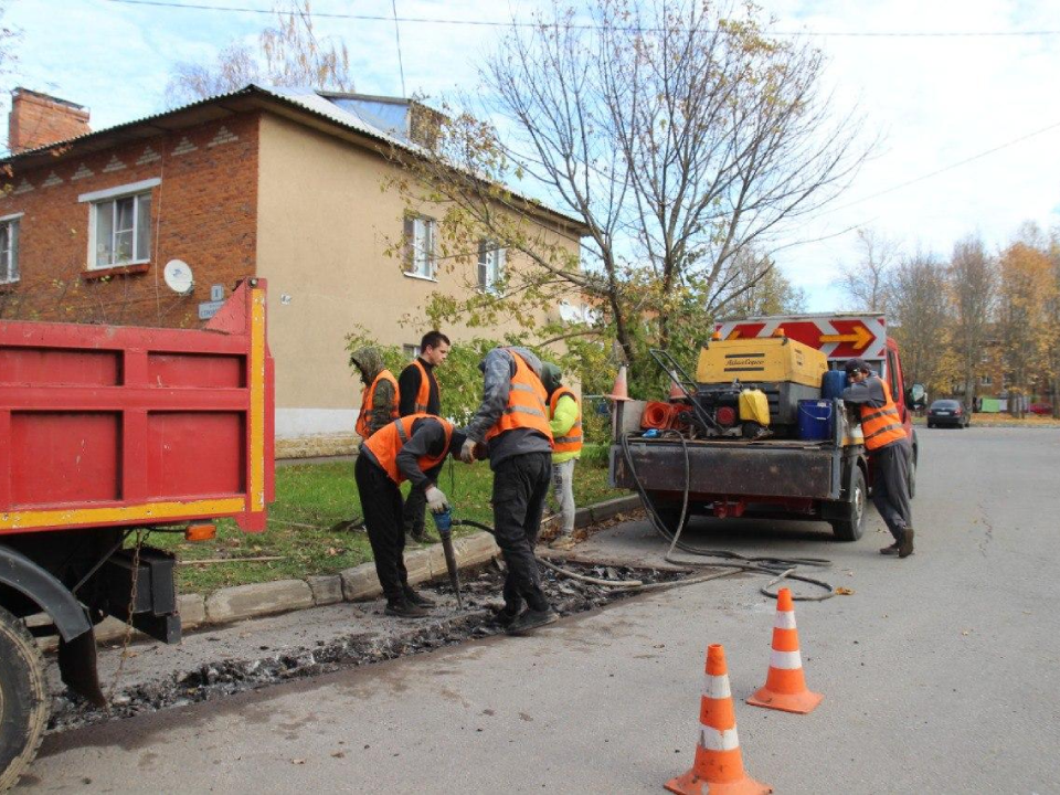 Больше тысячи квадратных метров дорог отремонтировали в Шаховской