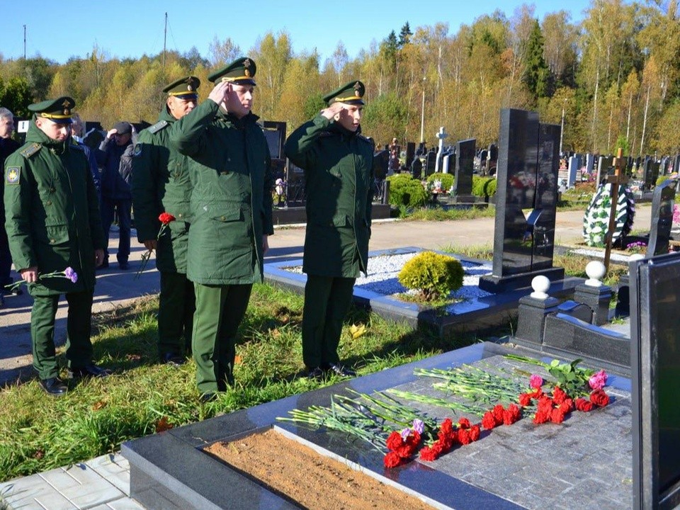 Память ушедших военных связистов почтили в Краснознаменске