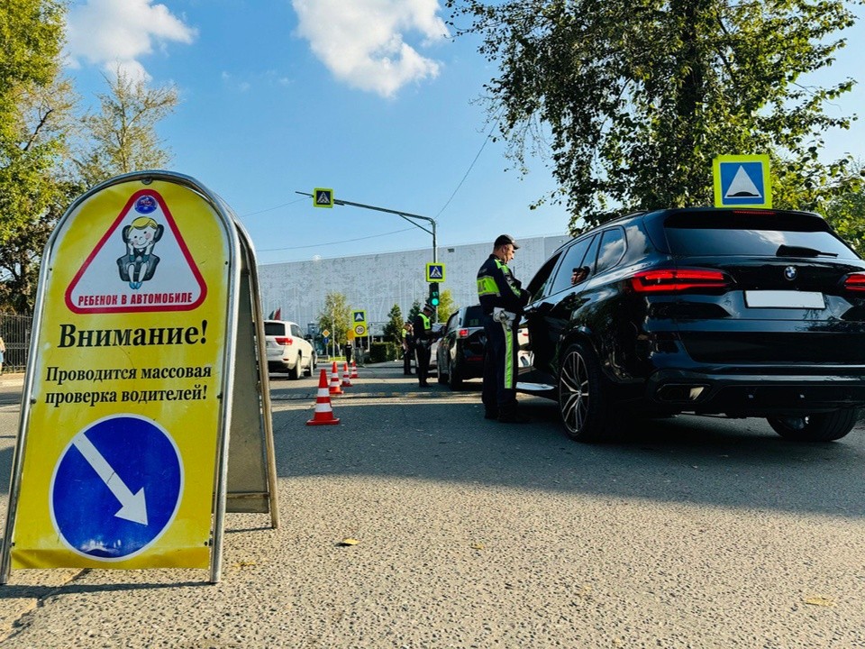 Безопасность детей под контролем: в Котельниках проверяют водителей