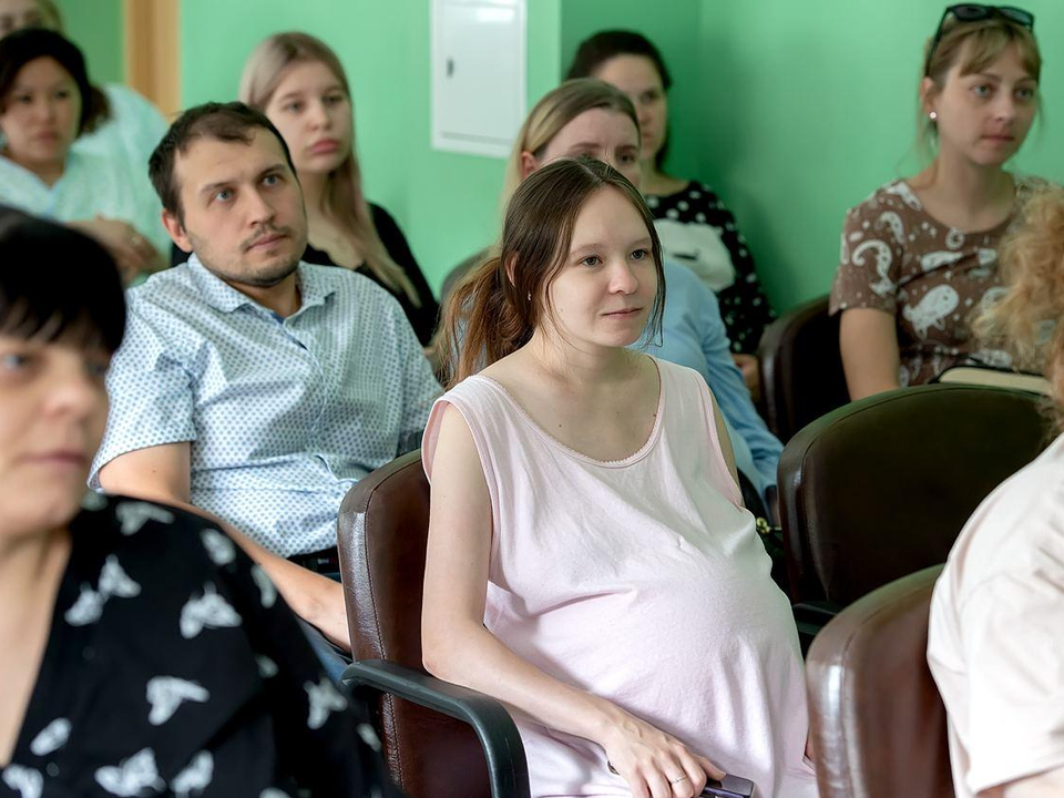 Более 2 тыс. будущих родителей посетили Дни открытых дверей в Подольском родильном доме