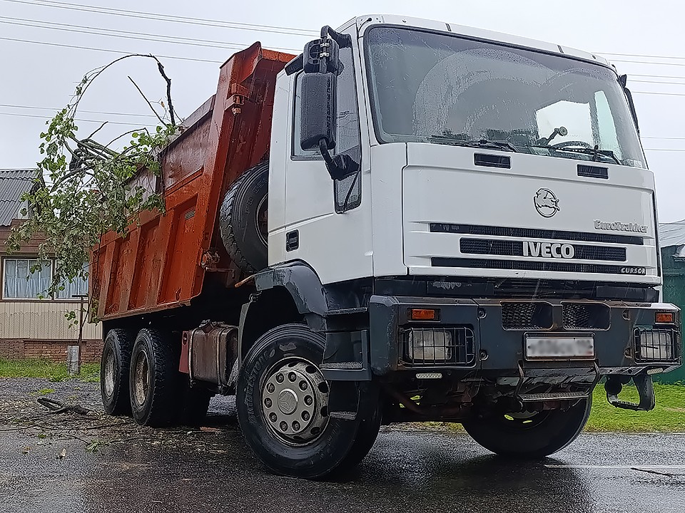 Под Большим Серпуховым грузовая машина врезалась в дом