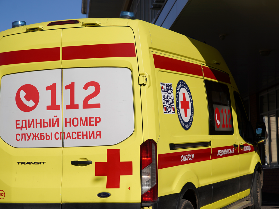 Маршрутка 9к врезалась в отбойник, металлической балкой пассажирке разорвало руку