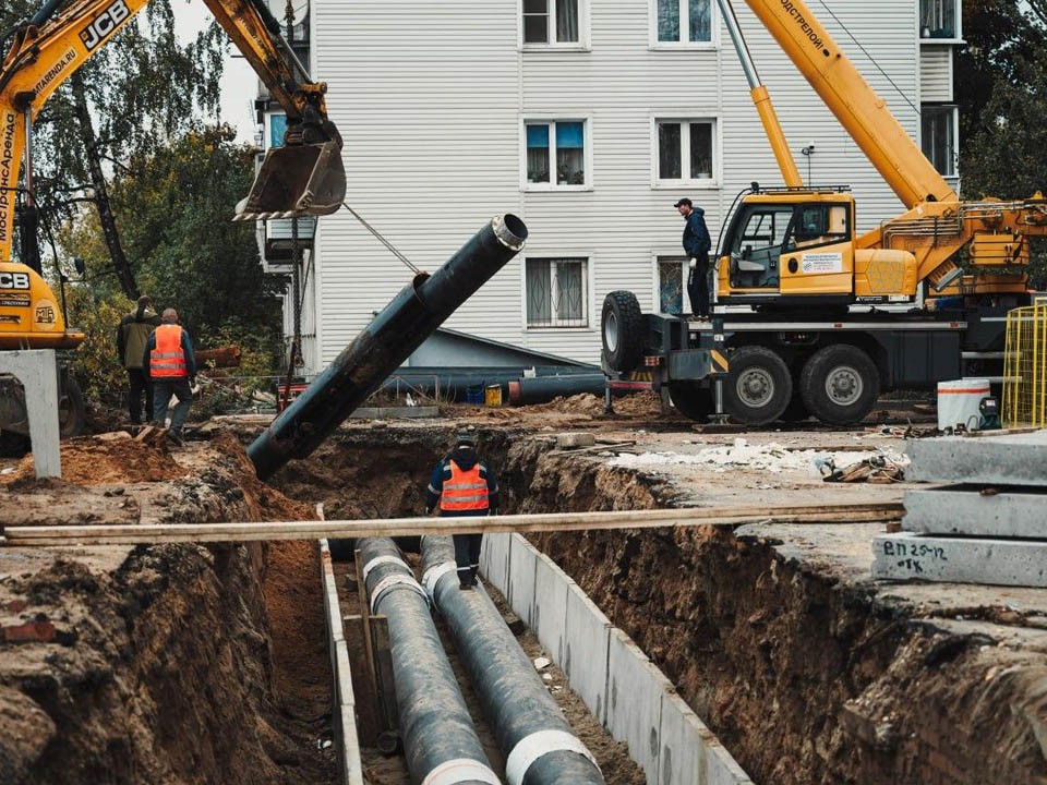 С теплом и горячей водой: на Гагарина и Молодежной модернизировали трубопроводы