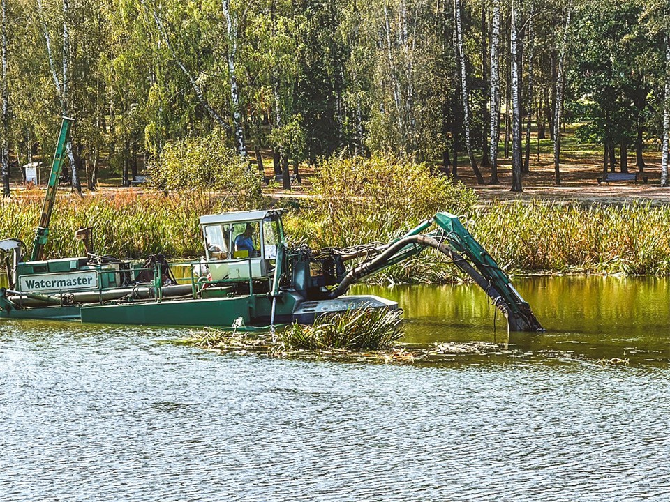 Реку Сестру возле городского парка расчистят до морозов