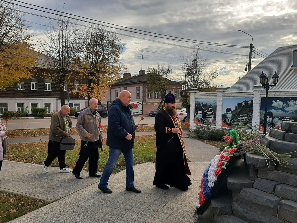 Заупокойную литию отслужили в Зарайске в День белых журавлей