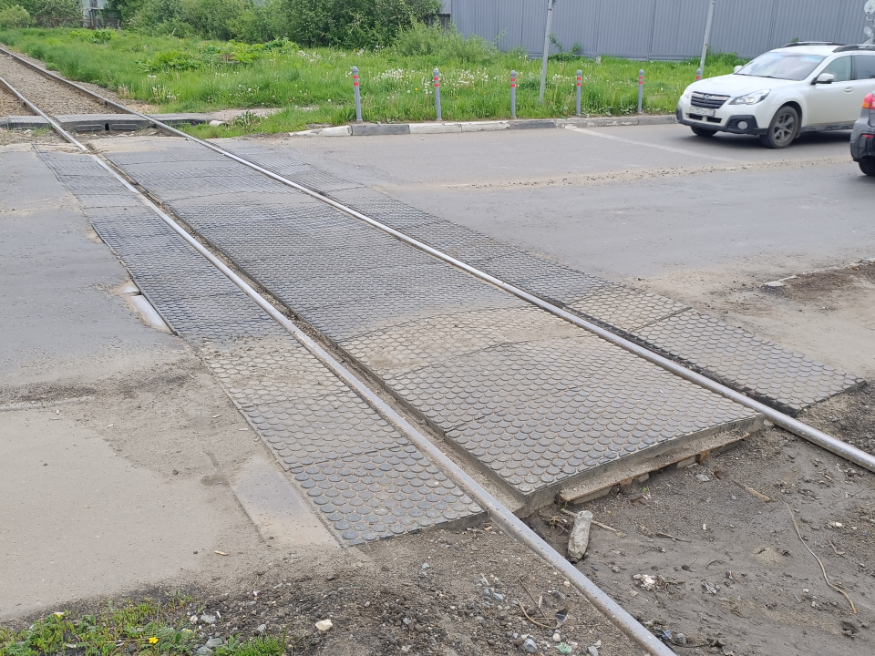 В Новопетровском ограничат движение через ж/д переезд