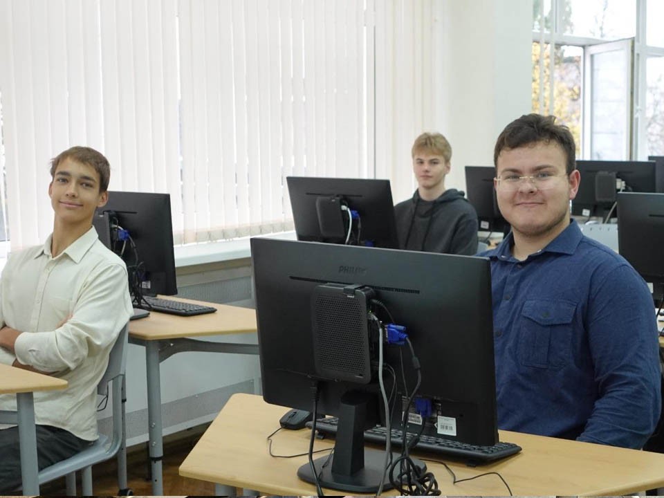 170 учеников Красногорска приняли участие во Всероссийском экономическом диктанте