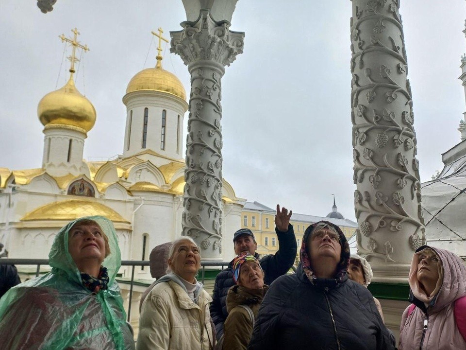 Химкинские пенсионеры почти память Преподобного Сергия Радонежского в Троице-Сергиевой Лавре