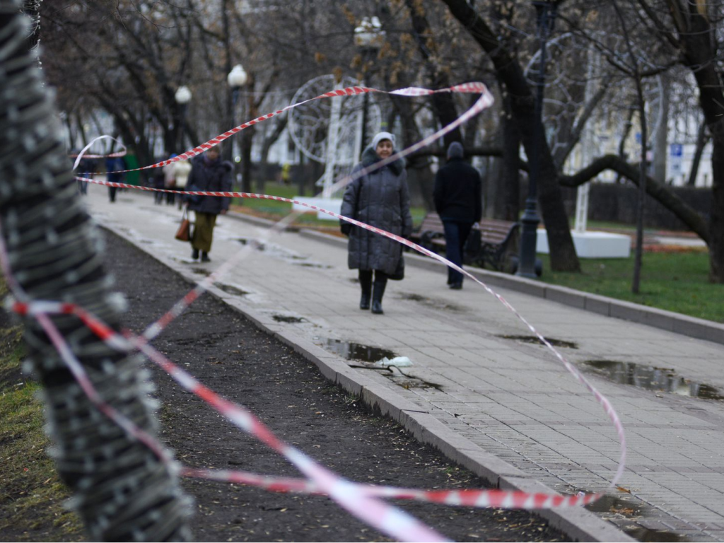 Штормовая угроза из-за ветра до 17 м/с ожидается в Подмосковье