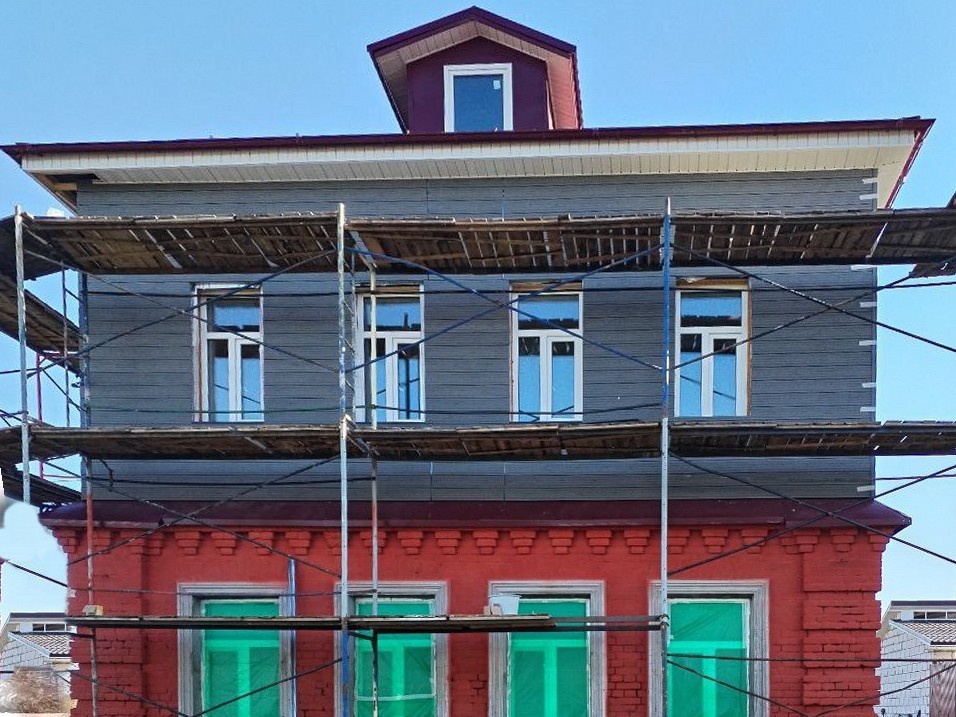 Строители открыли реальную историю деревенской избы-читальни под Ногинском