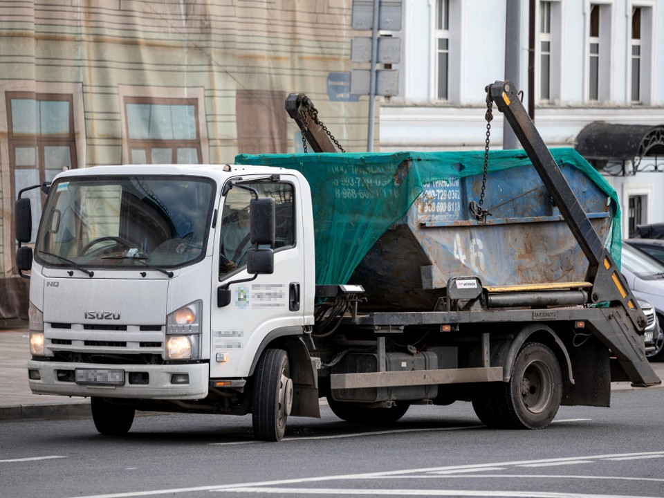 Власти Подмосковья напомнили о последствиях незаконного вывоза стройотходов