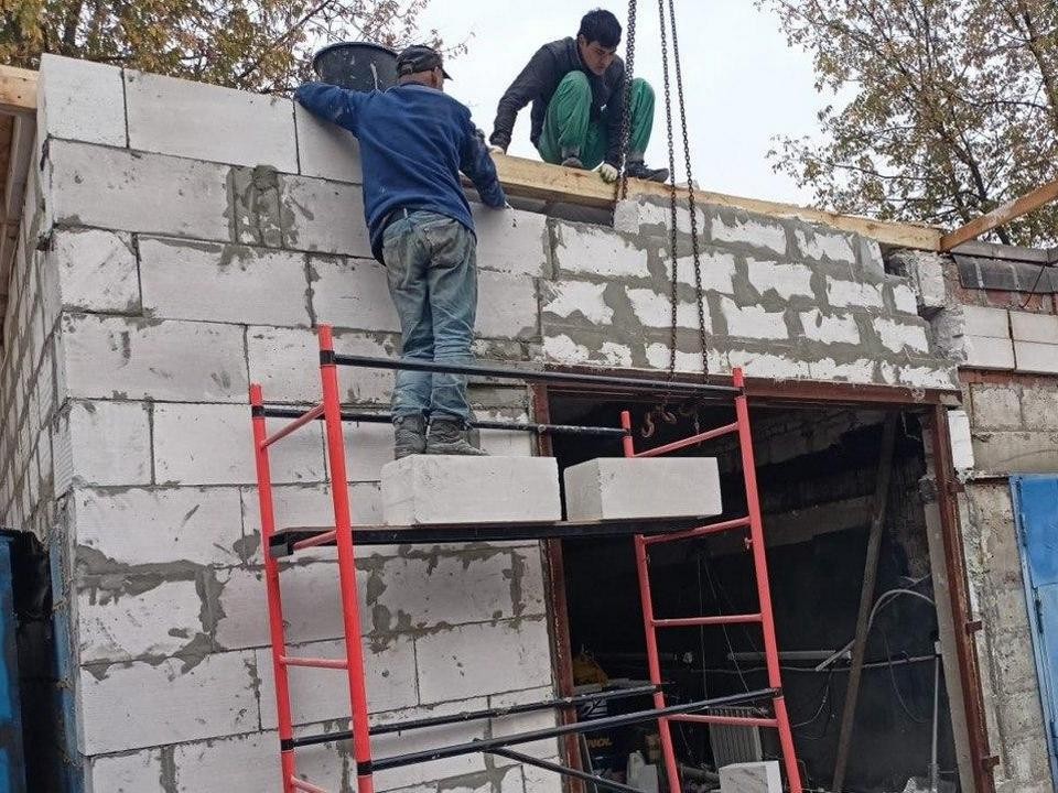 Собственник снес незаконно построенный гараж на улице Веры Волошиной в Мытищах