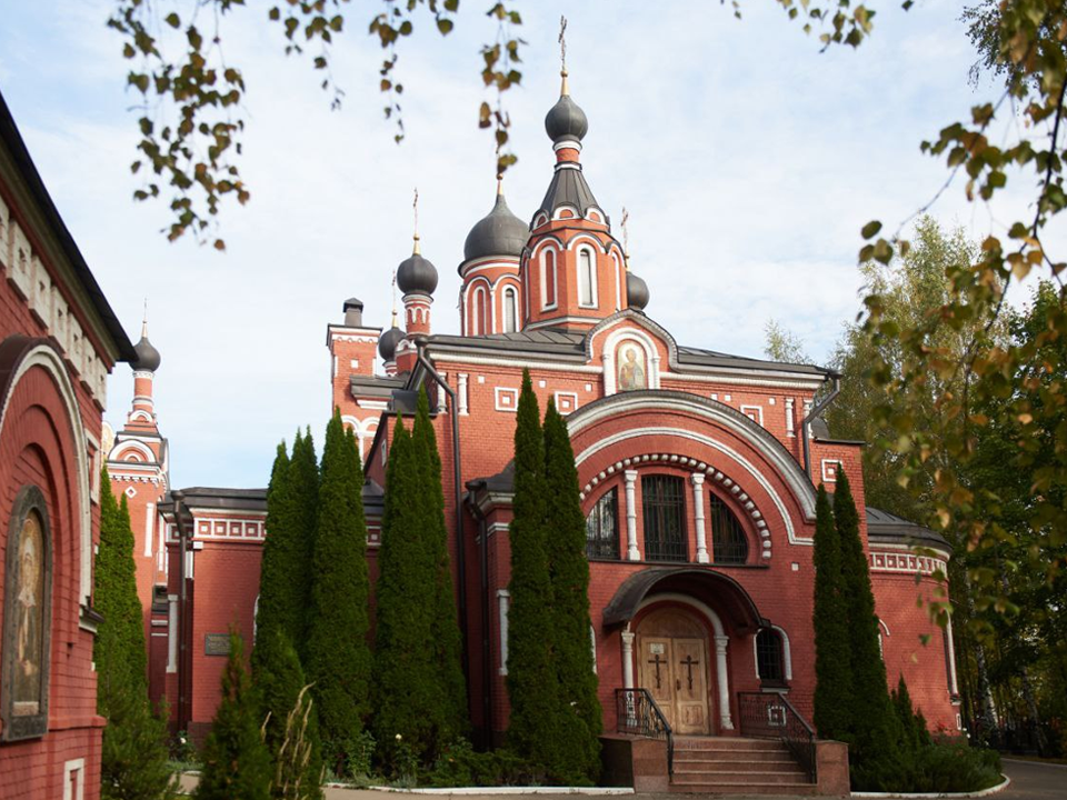 Православную гостиную для семей бойцов СВО Лосино-Петровского организовали в усадьбе «Середниково»