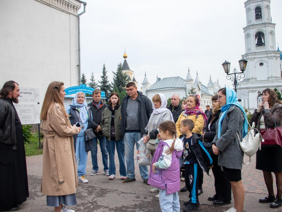 Семьи участников СВО из Люберец побывали в Николо-Угрешском монастыре