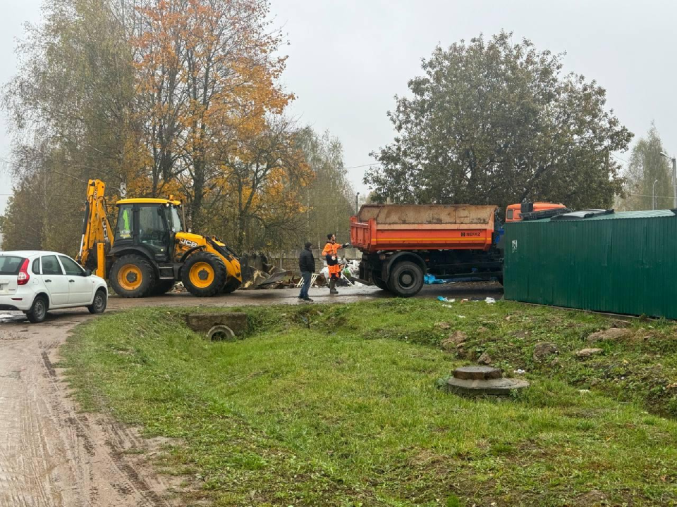 В деревне Степаньково около местного ДК расширят контейнерную площадку