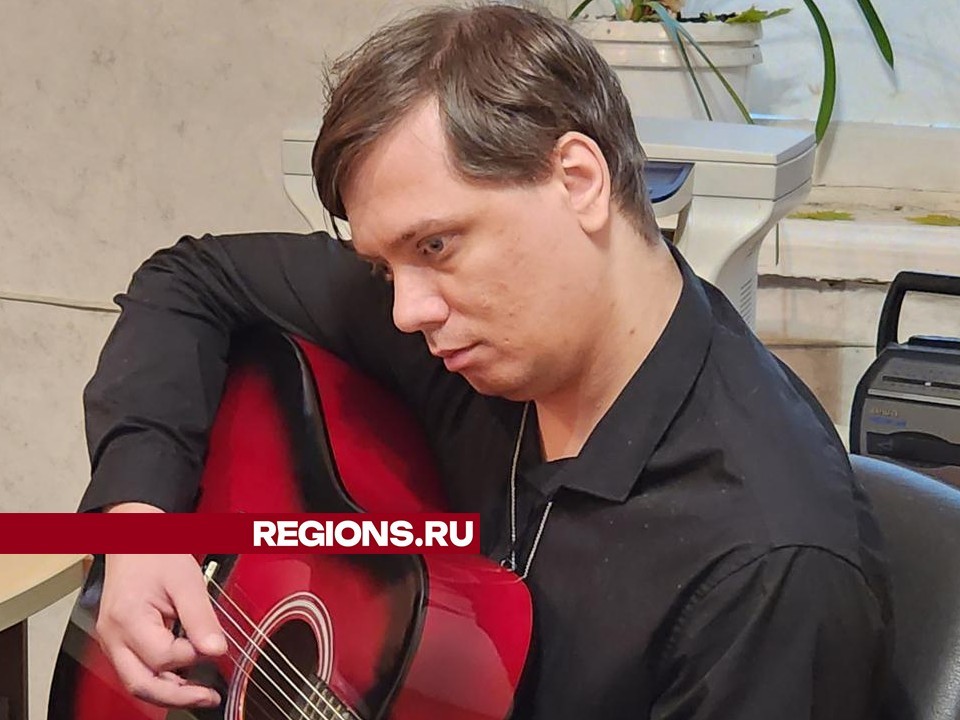 Живой музыкой отпраздновали День белой трости слепые из Пушкино