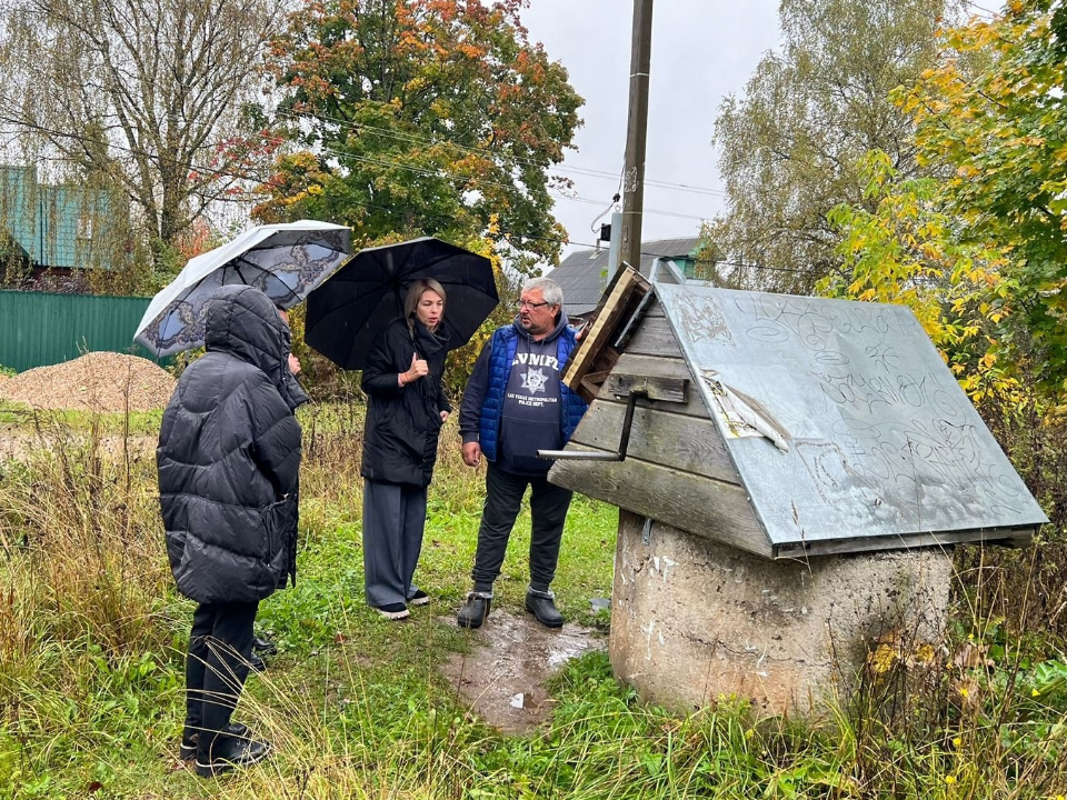 В деревне Верхнее Сляднево очистят колодец и заменят в нем барабан