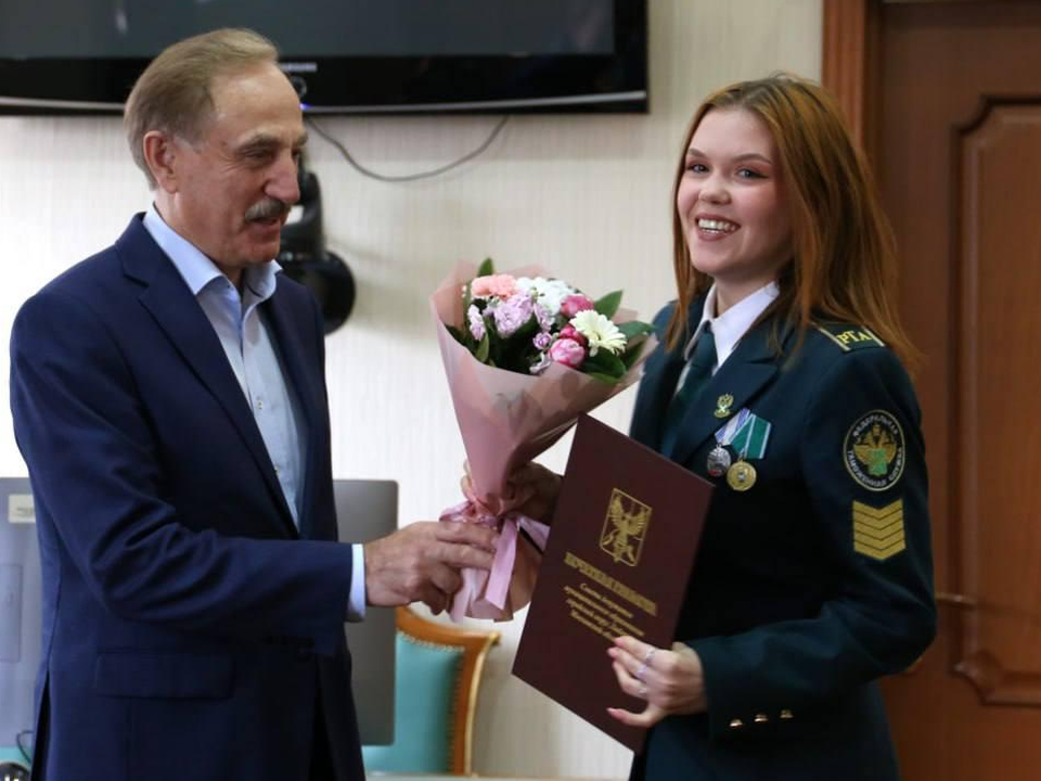 Студенты и преподаватели таможенной академии Люберец отмечают профессиональный праздник