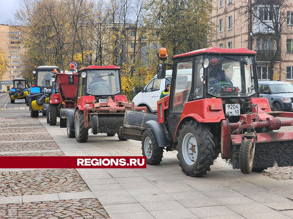 Женское руководство и яркая форма: чем новая управляющая компания выделилась на смотре спецтехники