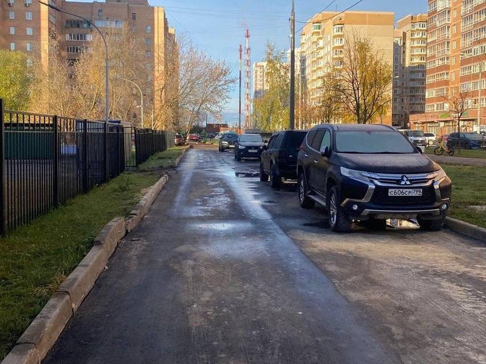 В Подольске по просьбам жителей отремонтировали дорогу у детского сада на Садовой улице