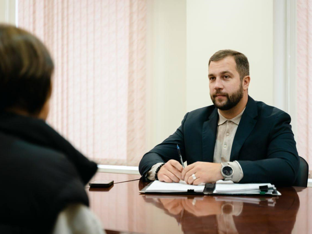 Жители Чехова могут попасть на личный прием главы тремя способами