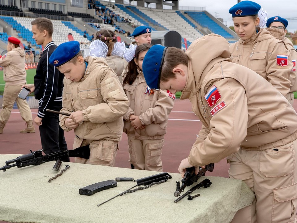 Военно-патриотическая игра «Наследники Победы» собрала около 1 000 участников