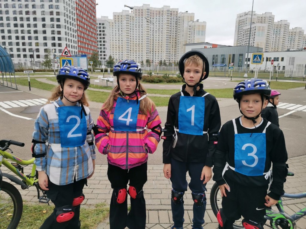 Команда «Огоньки» представила округ на областном слете юных инспекторов движения