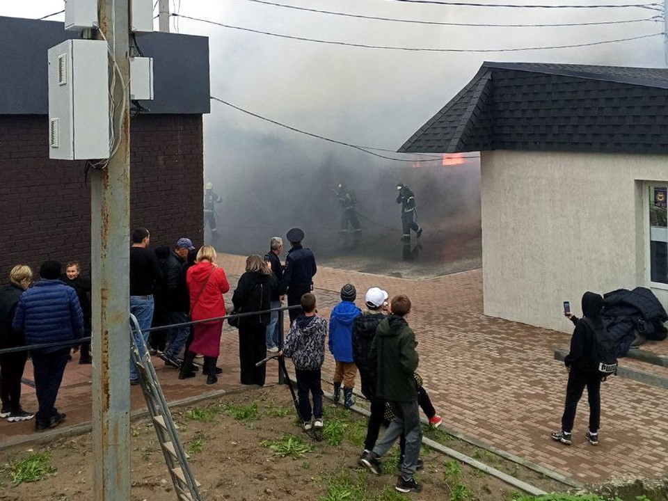 Из горящего рынка в Ногинске самостоятельно эвакуировались порядка ста человек