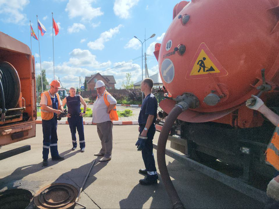 В Лосино-Петровском устраняют аварию на трубопроводе, оставившую без воды жителей девяти домов