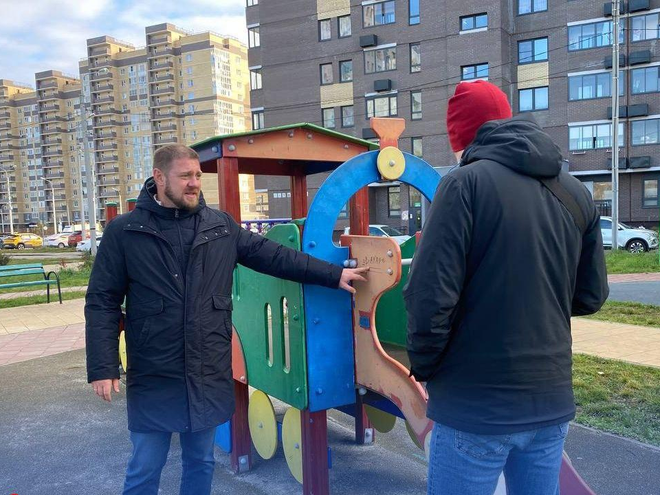 В Лукино-Варино приведут в порядок игровые элементы на детских площадках