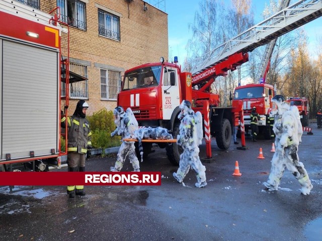 Спасатели рассказали шатурским старшеклассникам о главных навыках своей профессии