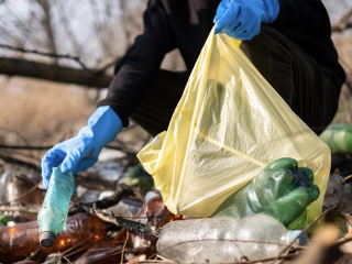 В деревне Сологино убрали горы веток и мусора, которые лежали с лета