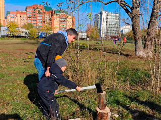 Выживание в природе, ремонт техники и военная подготовка: как прошел День отца в Долгопрудном