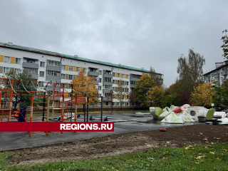 Крышу дома на улице Рижской готовят к монтажу металлочерепицы