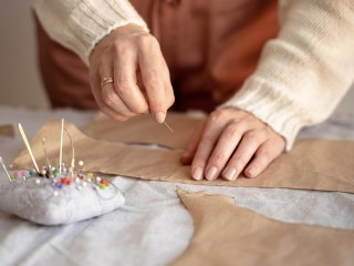 Шить и ходить на свидания в этот день было запрещено на Руси