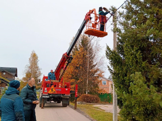 Неработающие фонари заменили в деревне Городище по просьбе жителей