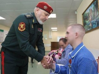 В военном госпитале росгвардейцам из Балашихи вручили награды за успехи в спецоперации