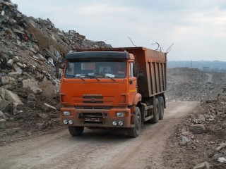 Шесть водителей были пойманы на незаконном вывозе отходов в ЖК «Видный город»