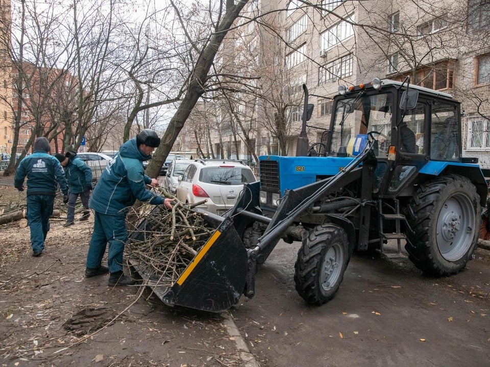 В Реутове коммунальщики устранили последствия штормовой погоды