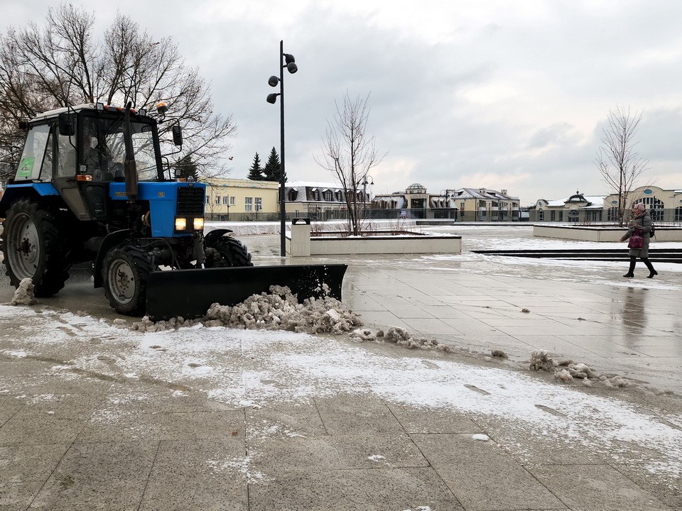 Коммунальщики Ногинска третьи сутки устраняют последствия циклона «Каэтано»