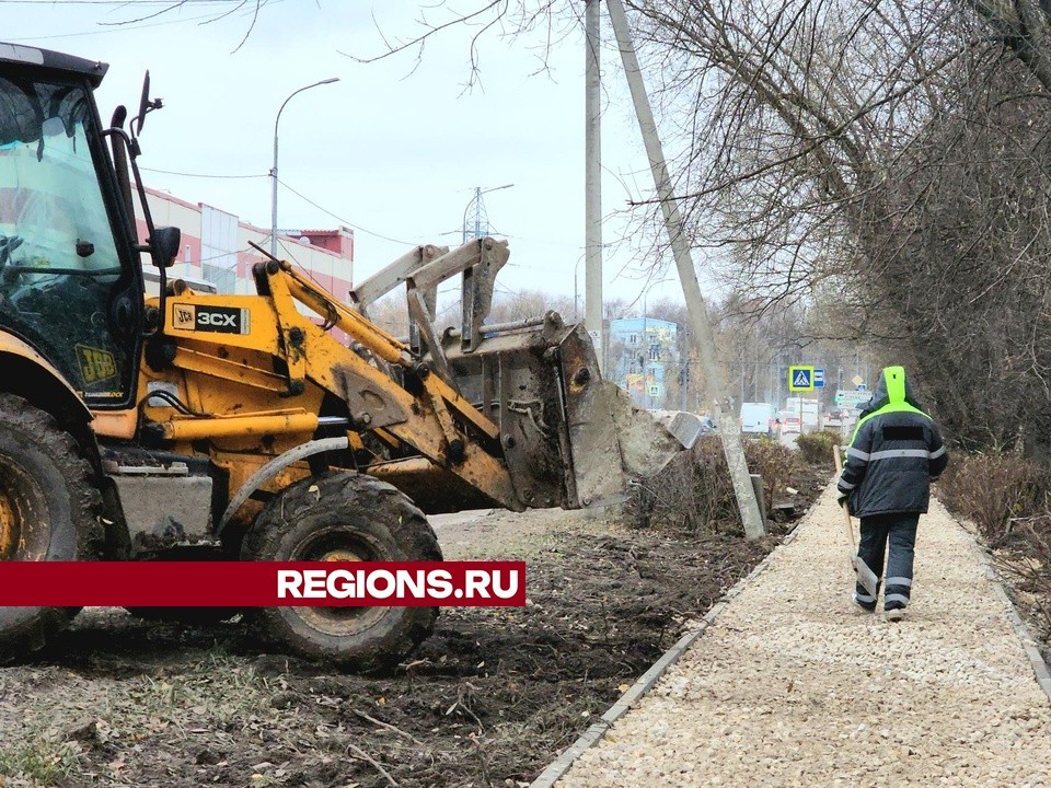 Новые асфальтированные тротуары делают на Букинском шоссе в Лобне