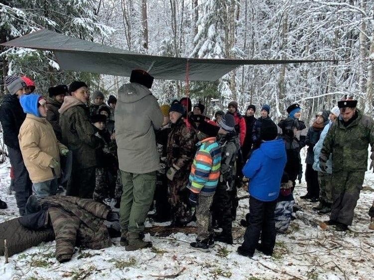 Дмитровские школьники отправились в увлекательный эколого-патриотический поход с лесничими и казаками