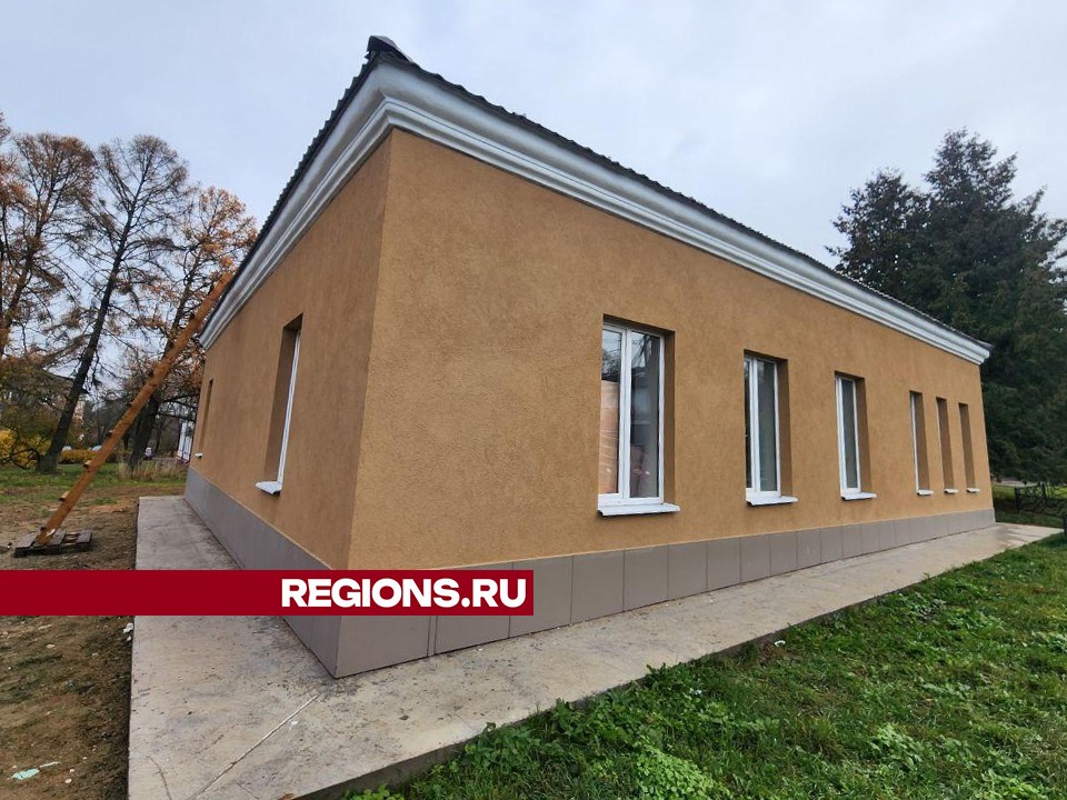 В ФАПе поселка Гидроузел отремонтировали фасад здания и входные группы