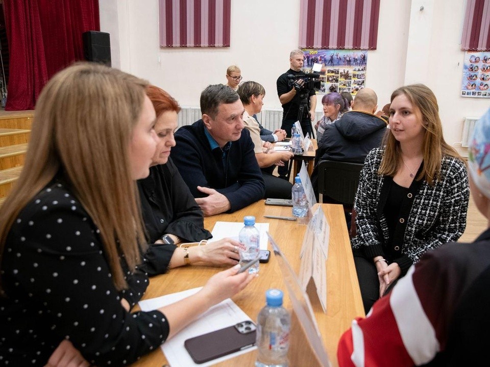 Учителя Реутова получили ответы на свои вопросы в ходе выездной администрации